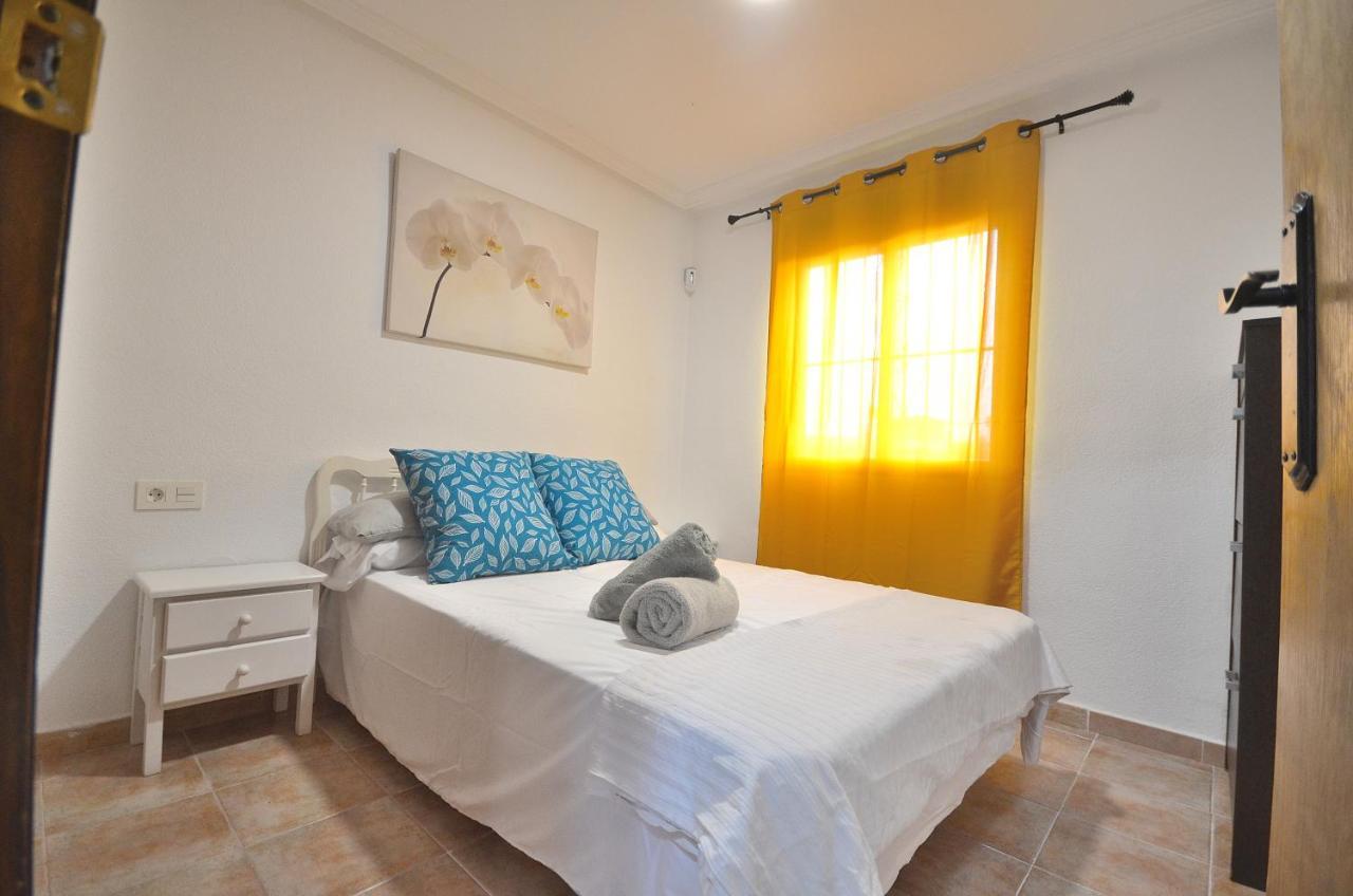 Agradable Adosado Con Piscina, Duchas Hidromasaje Torrevieja Exterior foto