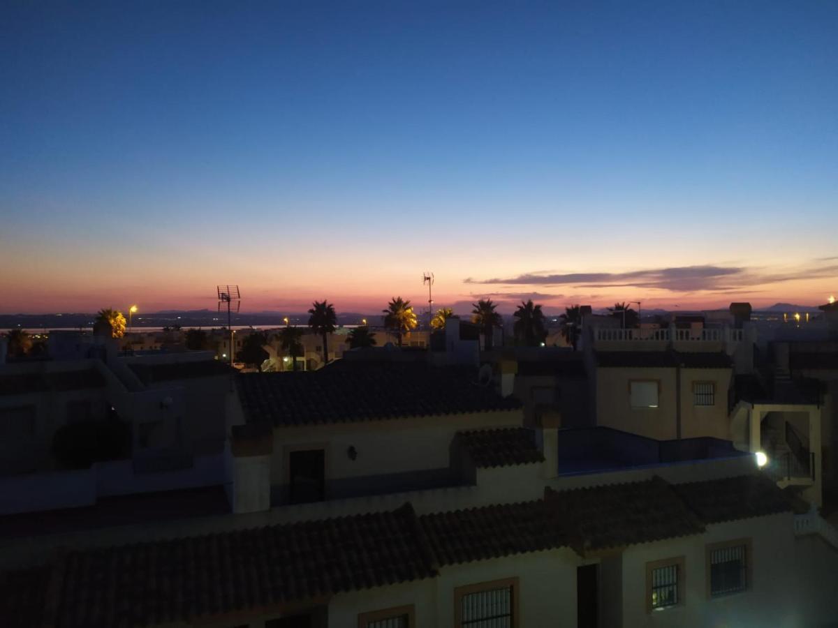 Agradable Adosado Con Piscina, Duchas Hidromasaje Torrevieja Exterior foto